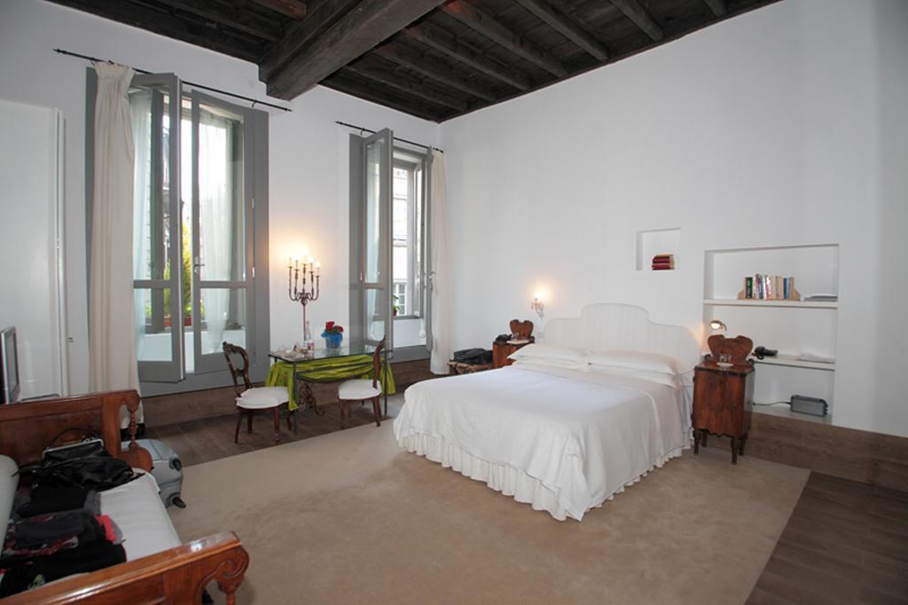 Milano Suites Habitación foto